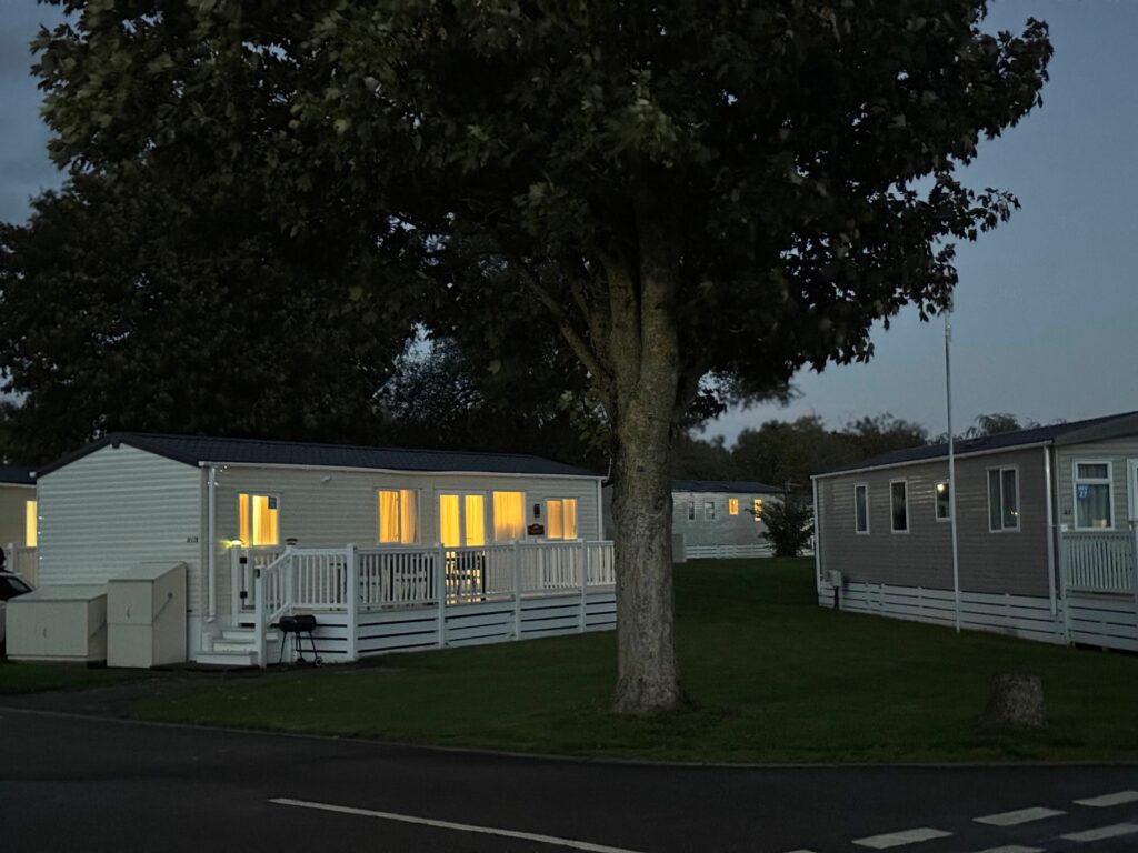 Static caravan electricity