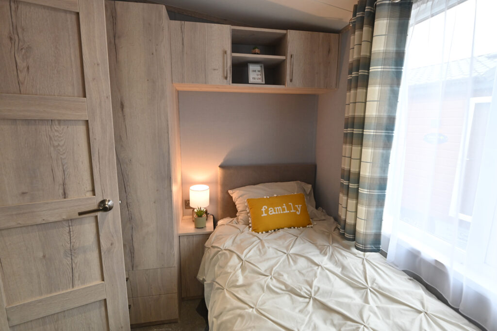 Love Holiday Homes Whinfell twin bedroom