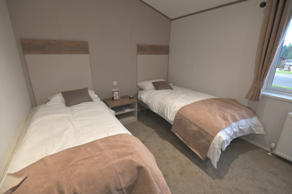 2025 Willerby Boston holiday lodge twin bedroom