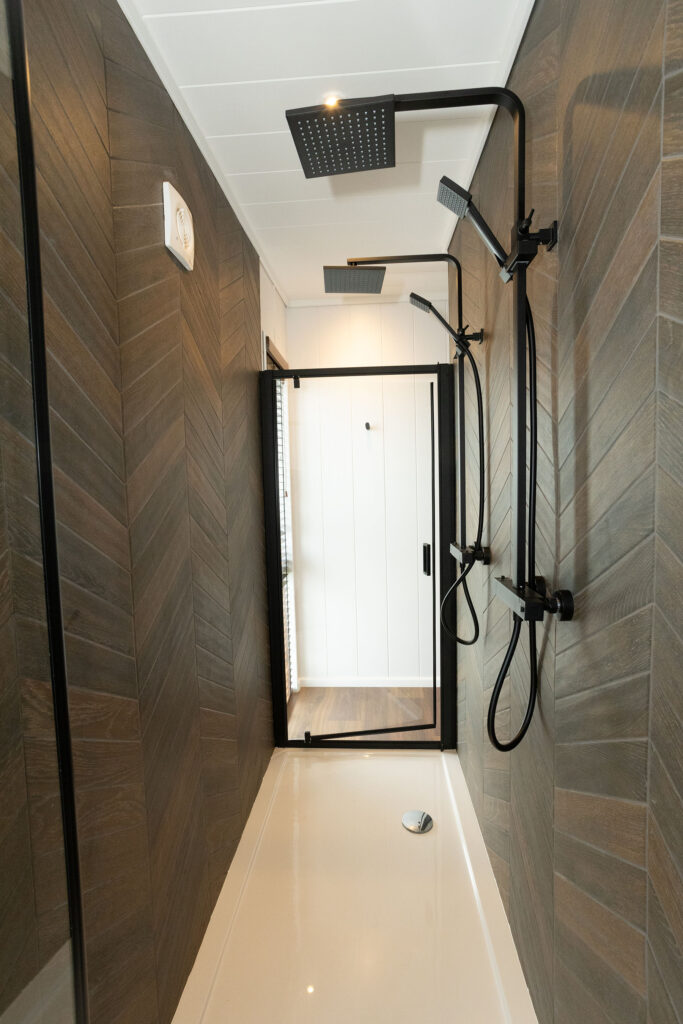 2025 Prestige Tempest lodge shower