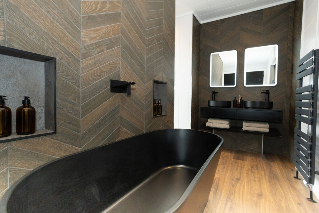 2025 Prestige Tempest lodge ensuite bathroom